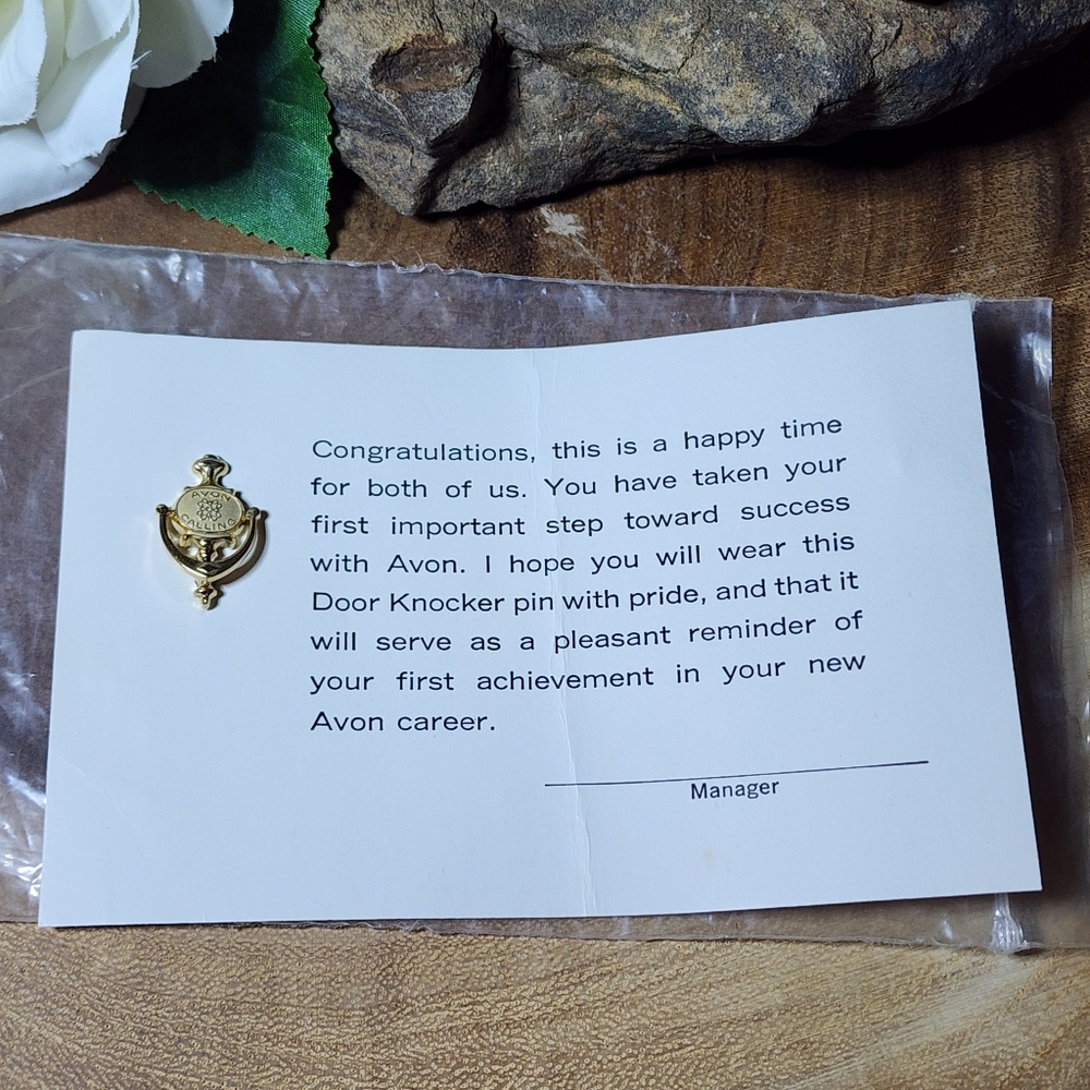 Avon Gold-Tone Door Knocker Brooch